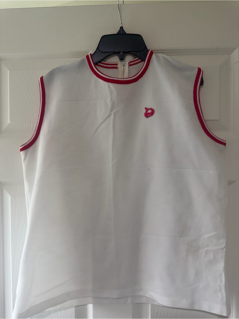 Women’s vintage White Sleeveless Top with red trim